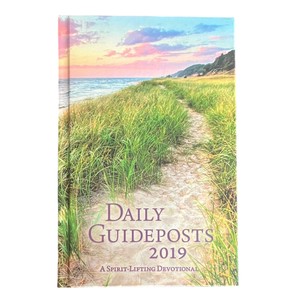 2019 Daily Guideposts 2019 Devotional Book